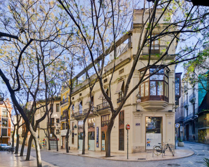 Españolé Spanish School