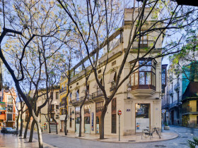 Españolé Spanish School