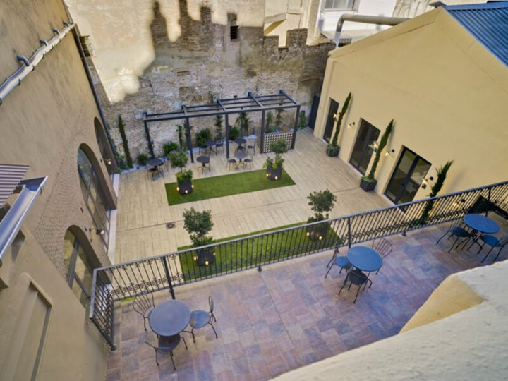 Españolé Spanish School