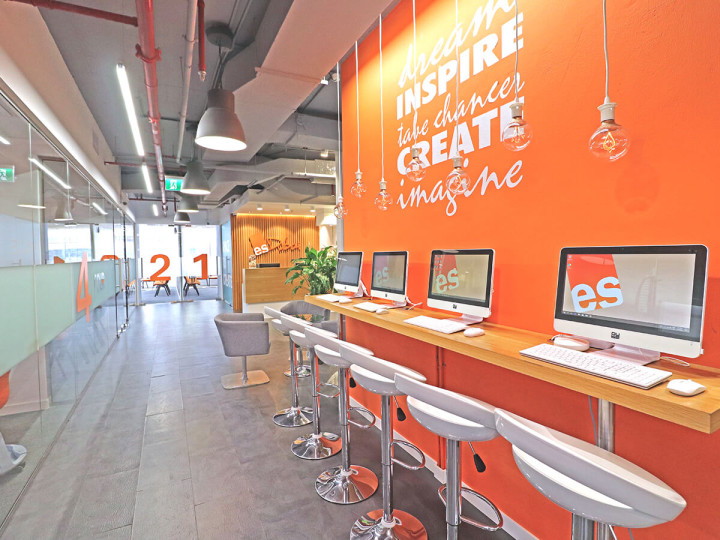 Кампус школы ES в  башне JLT