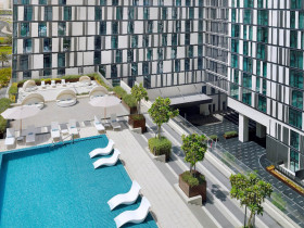 Отель Holiday Inn Al Maktoum