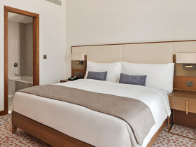 Отель Holiday Inn Al Maktoum