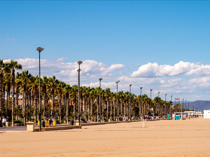 Embassy Summer Valencia