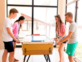 Языковой лагерь English in Cyprus (Bayswater)