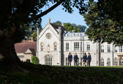 Международная  школа в России или обучение в Великобритании: в чем настоящая разница?