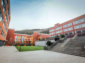 Jinan Thomas School